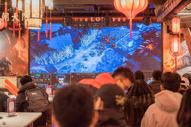 朝天門(mén)火鍋《英雄聯(lián)盟》全明星賽觀(guān)影會(huì)精彩落幕