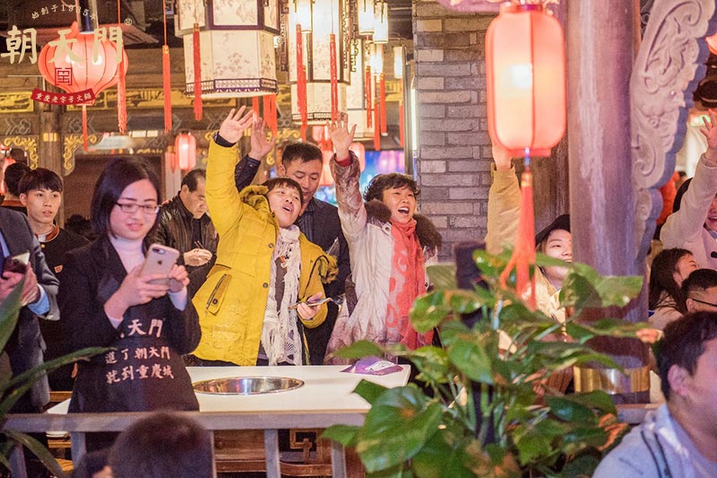 朝天門(mén)火鍋《英雄聯(lián)盟》全明星賽觀(guān)影會(huì)精彩落幕