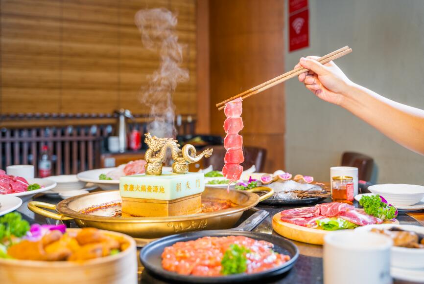 潮州開(kāi)火鍋加盟店，前期如何宣傳造勢(shì)？