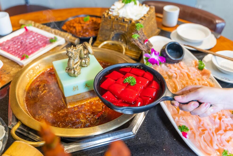 晉州開火鍋加盟店，如何與新潮的年輕人接軌？