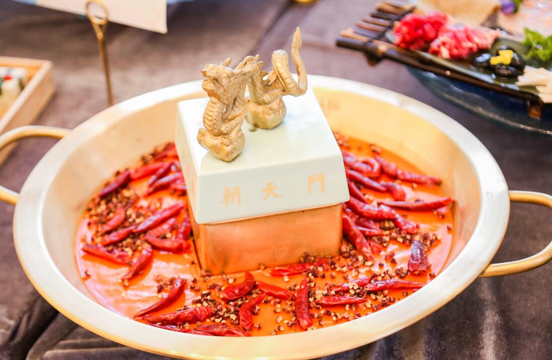 泊頭開火鍋加盟店，怎樣管理前廳和后廚？