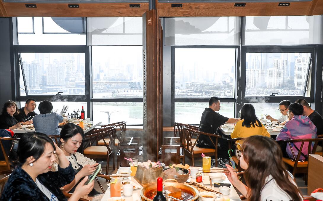 大同開火鍋加盟店，需要聘請多少員工？