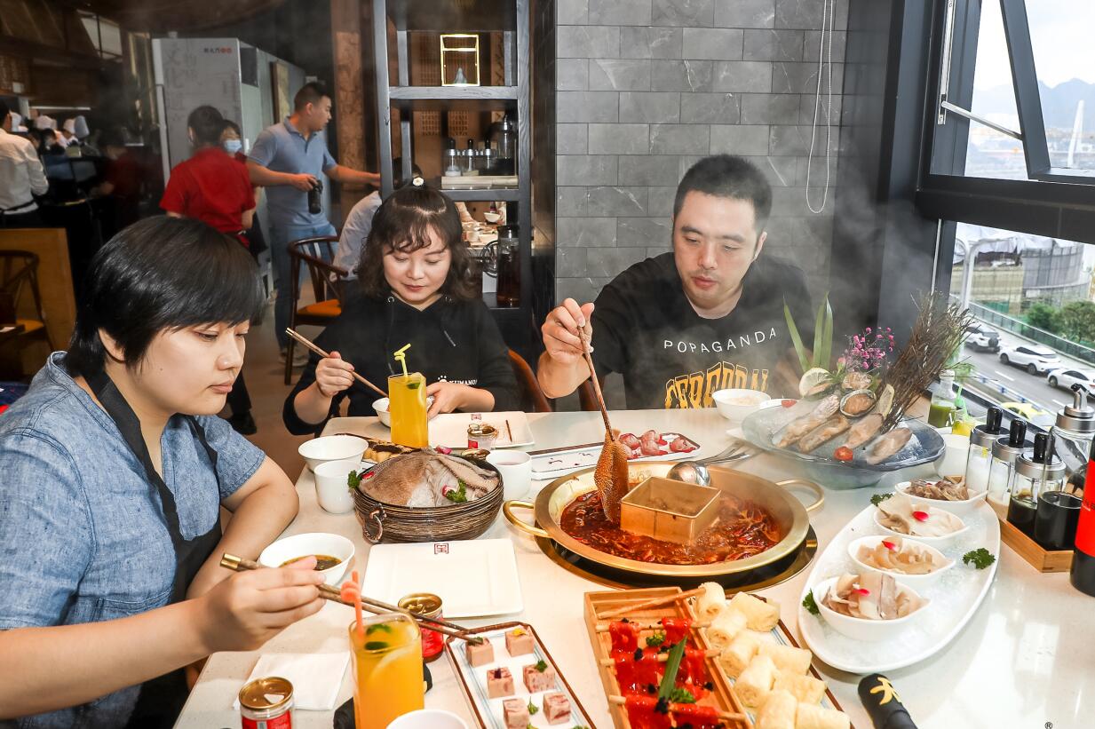 火鍋店明明生意很好，為什么利潤(rùn)卻很低？