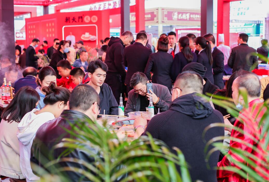 鐵力開火鍋加盟店，這樣裝修回頭率高！