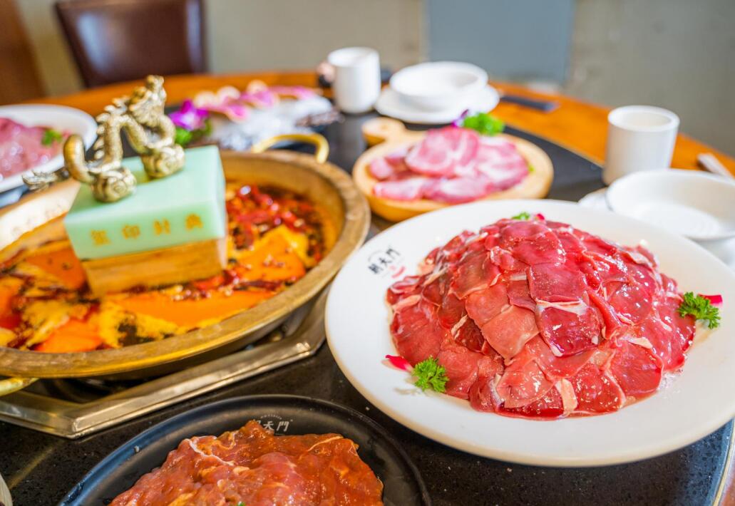 夏天吃火鍋有多痛快？來體驗(yàn)酣暢淋漓的感覺！