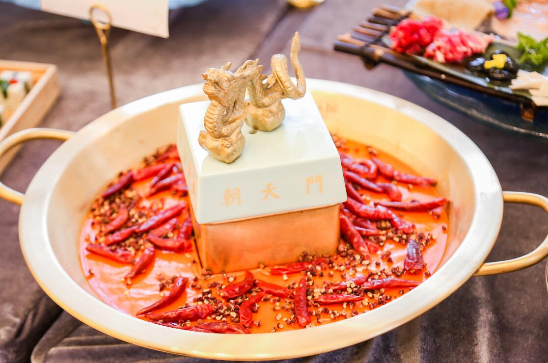穆棱開(kāi)火鍋加盟店，如何服務(wù)好顧客？