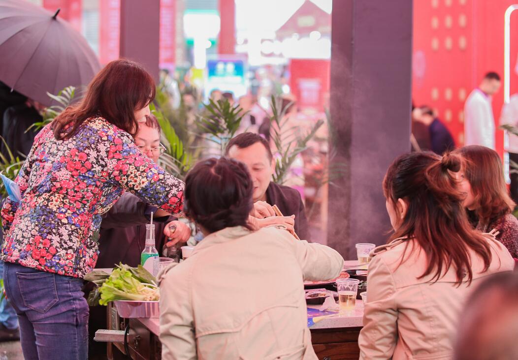 盤(pán)錦開(kāi)火鍋加盟店，如何在起步時(shí)領(lǐng)先一步？