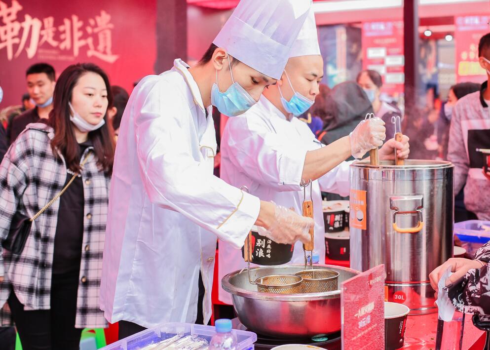 莊河開火鍋加盟店，可以這樣抓住顧客心思！