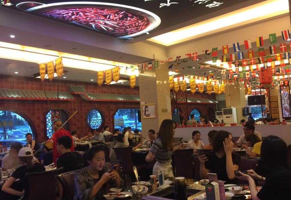 大石橋開(kāi)火鍋加盟店，要掌握這三個(gè)賺錢(qián)要素！