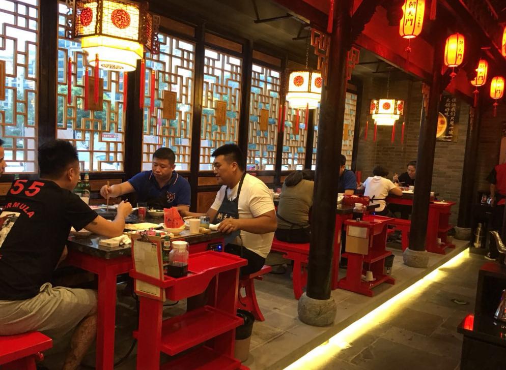 防城港開火鍋加盟店，需要對同行做哪些調(diào)查？