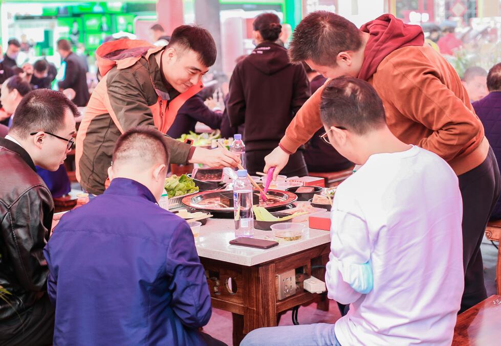 阿爾山開火鍋加盟店，如何戳中顧客的心？