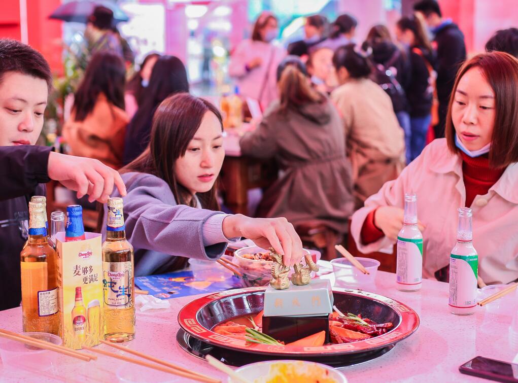 想加盟一家牛肉火鍋店該怎么做？