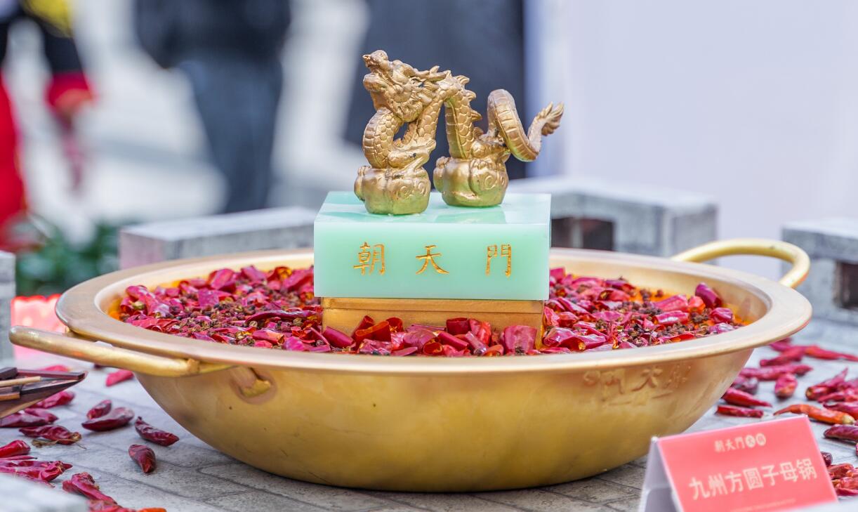 當(dāng)鹵肥腸預(yù)見(jiàn)火鍋，雙重美味，引爆火鍋店生意！