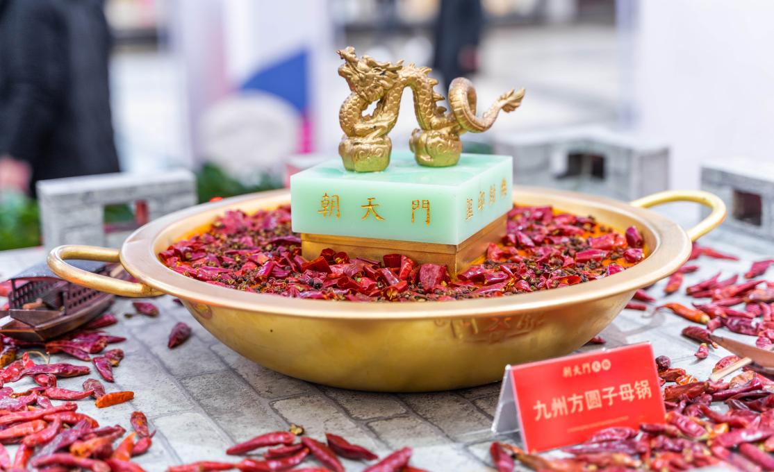 火鍋店必不可少的三種鍋底，特別是它！