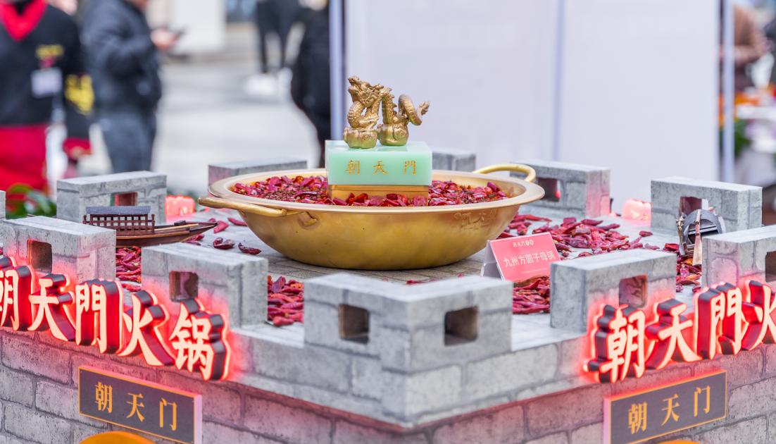 火鍋OR麻辣燙，哪樣更受歡迎？