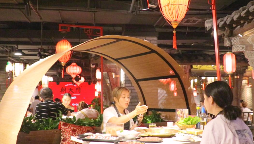 開一家市井火鍋，這樣裝修，生意自然好！