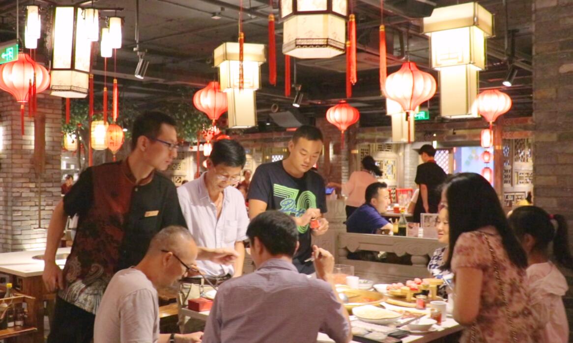 為什么社區(qū)咖啡館，在餐飲火鍋界快速崛起？